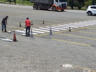 Box para banheiros e espelhos Morumbi Pintor de parede e reformas no [***] 