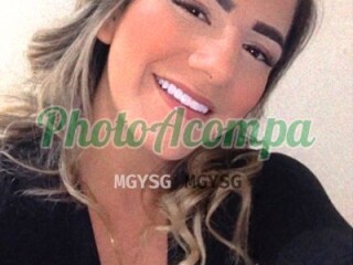 Laura safadinha que gosta de tudo entre quatro paredes 