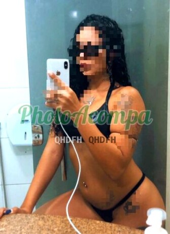 marcela-morena-cacheada-do-rabo-gostoso-e-olhar-encantador-big-0