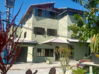 Casa de temporada em Vila Nova, Cabo Frio Rio de Janeiro. A Melhor Casa para Excursão na Praia do Forte AR CONDICIONADO