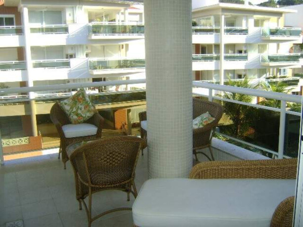 apartamento-de-temporada-em-praia-brava-florianopolis-santa-catarina-agbr-03-apartamento-em-praia-brava-florianopolis-big-3