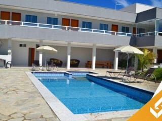 Casa de temporada em Caldas Novas, Caldas Novas Goiás. MAGNÍFICO SOBRADO C 8 SUÍTES E PISCINA QUENTE HÍBRIDA CHIDROMASSAGEM IDEAL PARA GRUPOS MAIORES