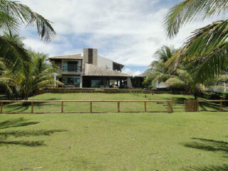 Casa de temporada em Guarajuba, Camacari Bahia. Guarajuba - Casa Frente mar - 5 suites com ar split - Piscina